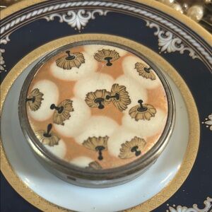 Vintage 30’s Coty Lalique Art Deco Powder Compact